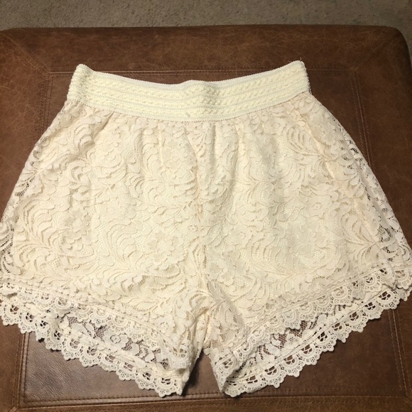 Ambiance Pants - Cute Lace Shorts NEW